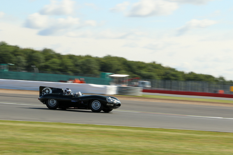 Illustration for article titled Ogle At The Best Cars Racing At The Silverstone Classic